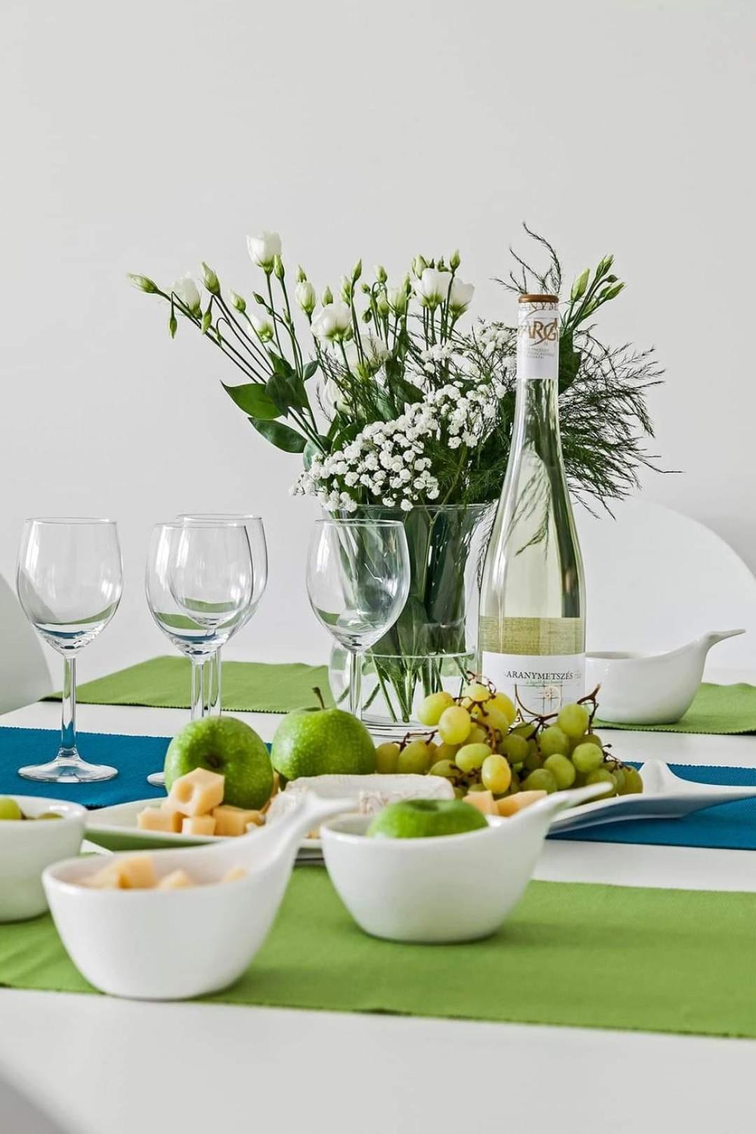Green Apartman Balatonlelle Eksteriør billede